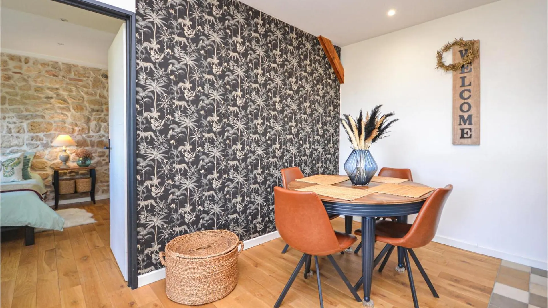 2 Bedroom Lovely Home In Berre Letang Holiday home